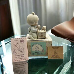 Precious Moments Always Room For One More C-0009 1988 Girl with Puppies Gift